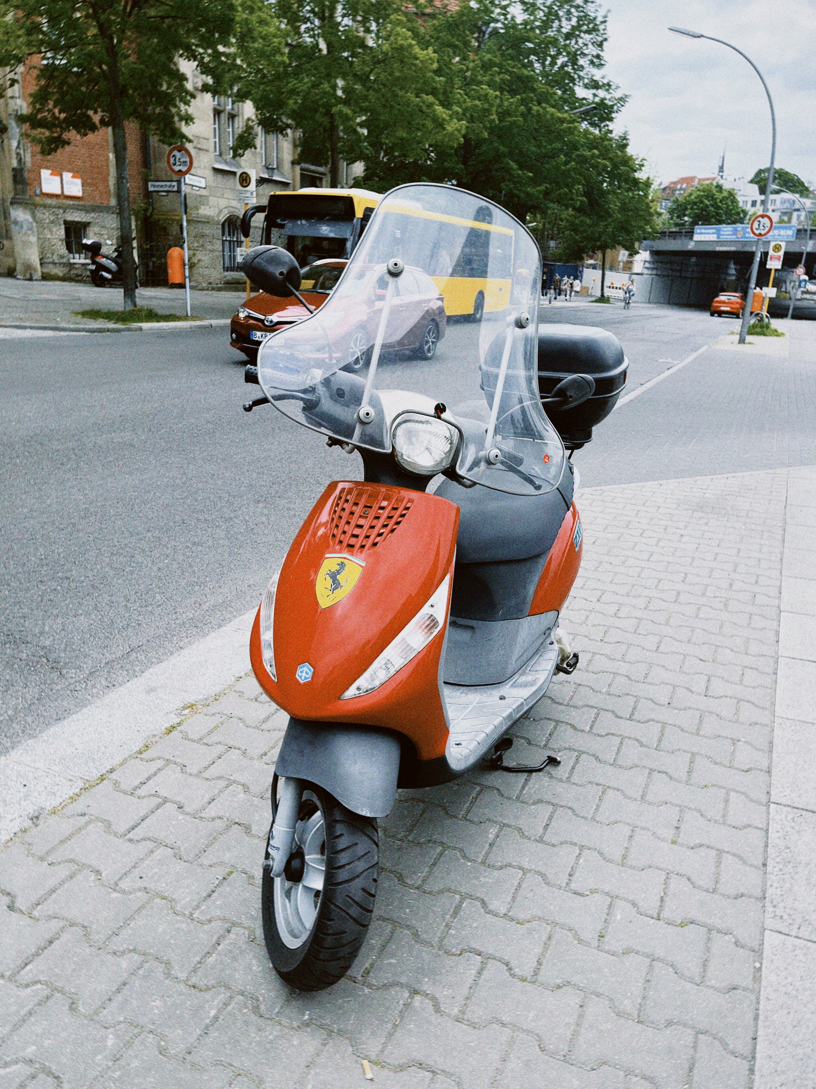 Piaggio Fly