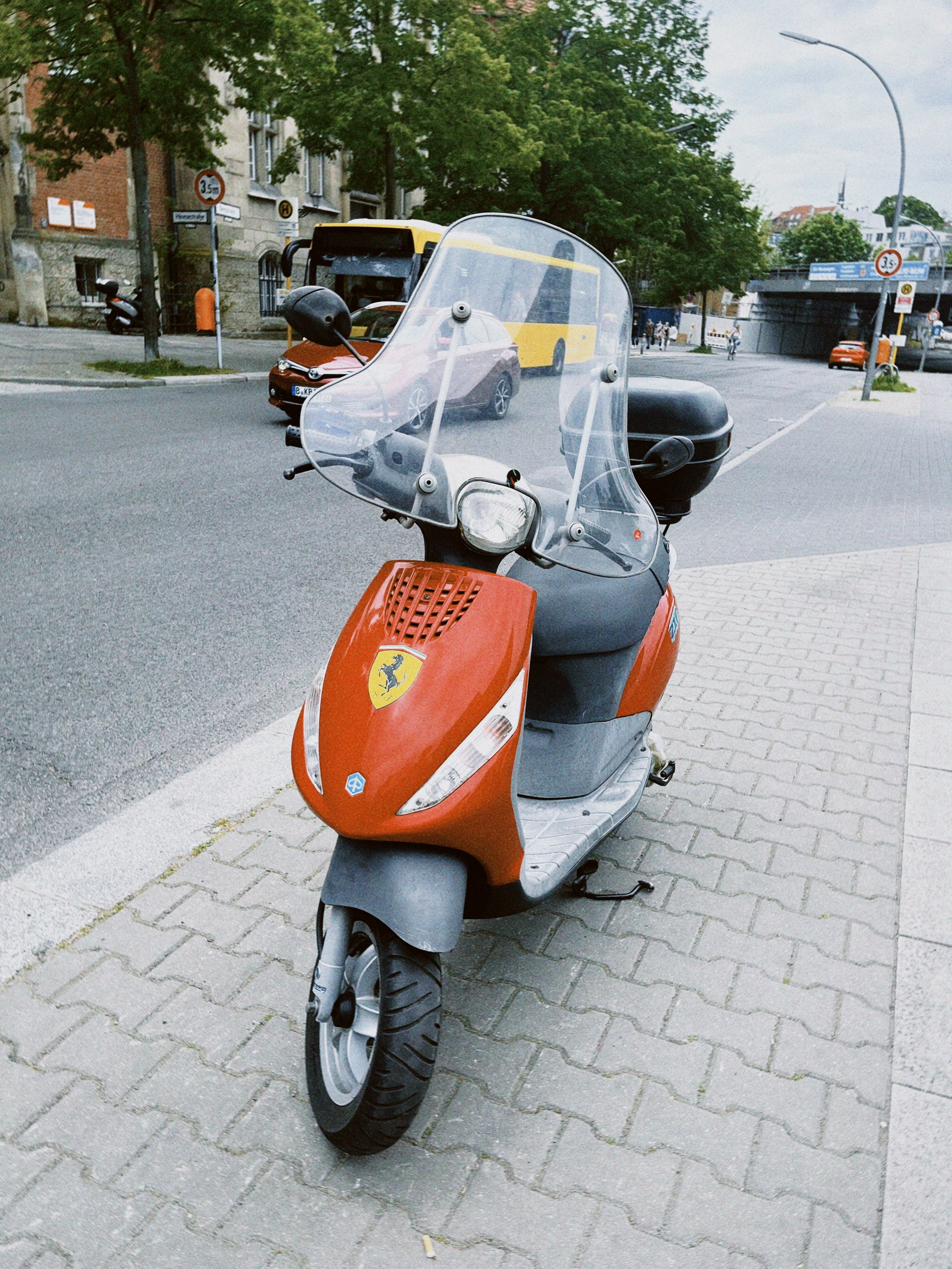 Piaggio Fly