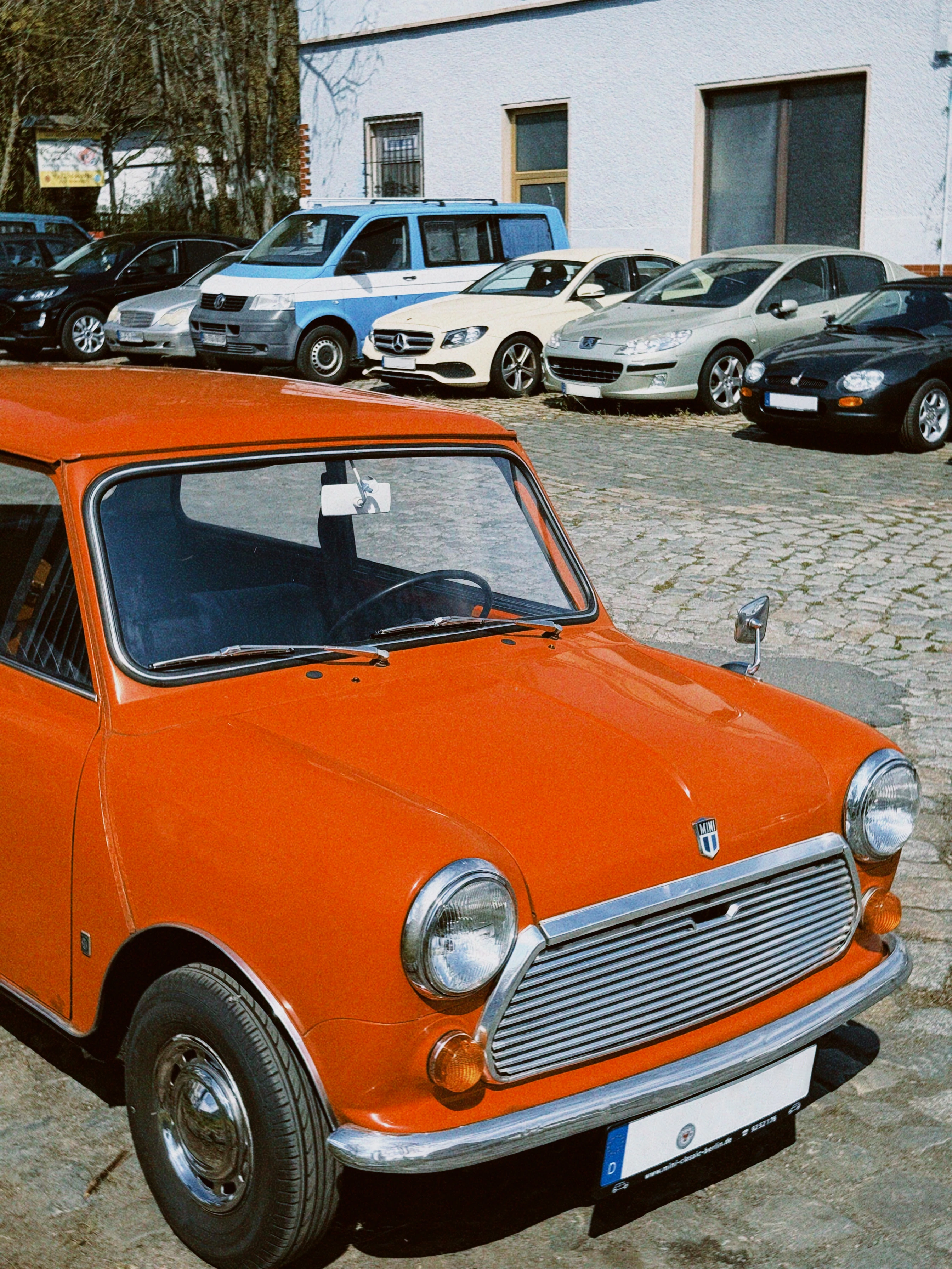Mini